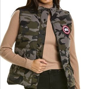 Canada Goose Freedom Padded Best in Grey Camo